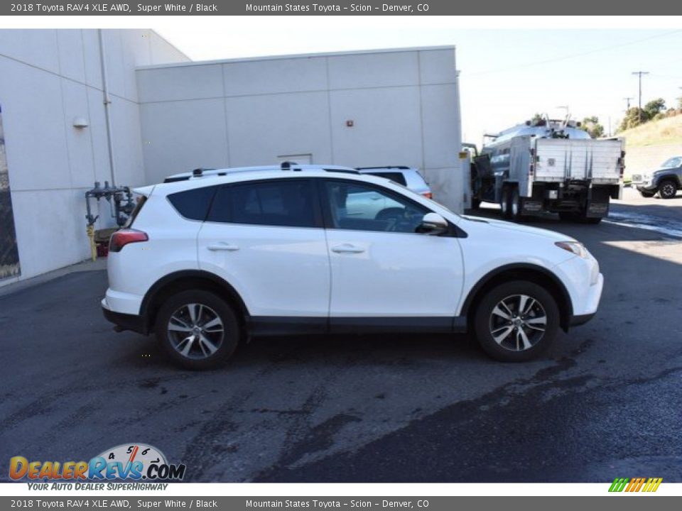 2018 Toyota RAV4 XLE AWD Super White / Black Photo #7