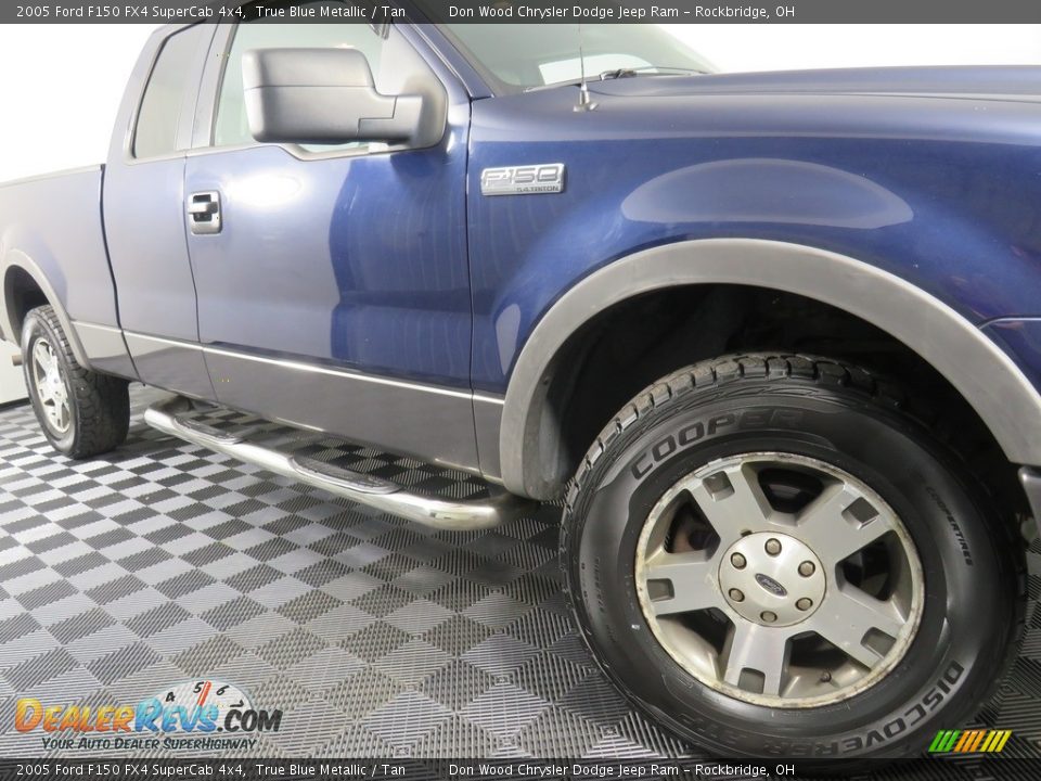 2005 Ford F150 FX4 SuperCab 4x4 True Blue Metallic / Tan Photo #3
