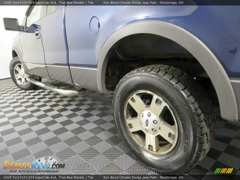2005 Ford F150 FX4 SuperCab 4x4 True Blue Metallic / Tan Photo #9
