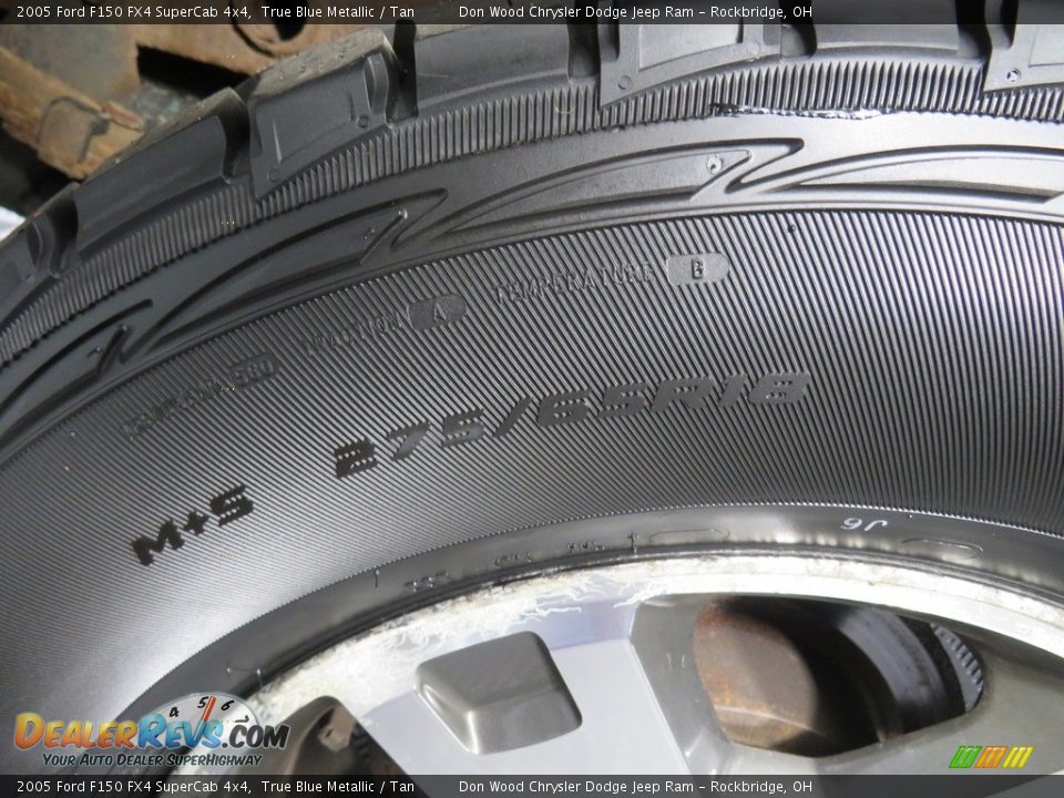 2005 Ford F150 FX4 SuperCab 4x4 True Blue Metallic / Tan Photo #15