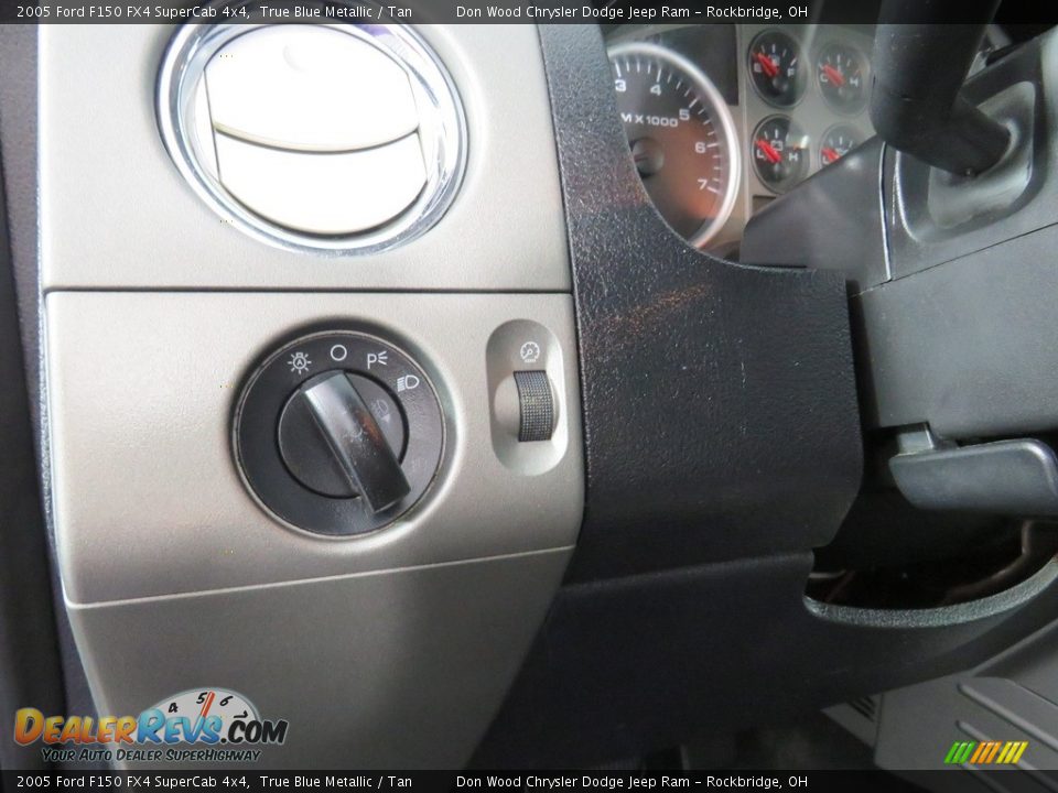 2005 Ford F150 FX4 SuperCab 4x4 True Blue Metallic / Tan Photo #18