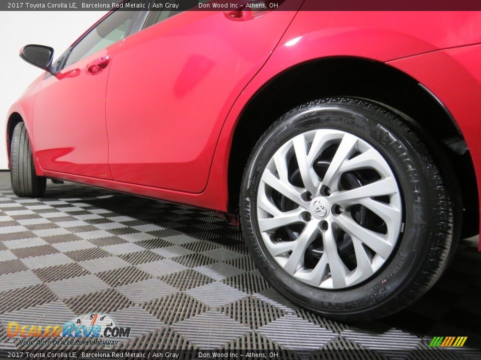 2017 Toyota Corolla LE Barcelona Red Metalic / Ash Gray Photo #8