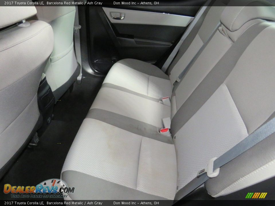 2017 Toyota Corolla LE Barcelona Red Metalic / Ash Gray Photo #21