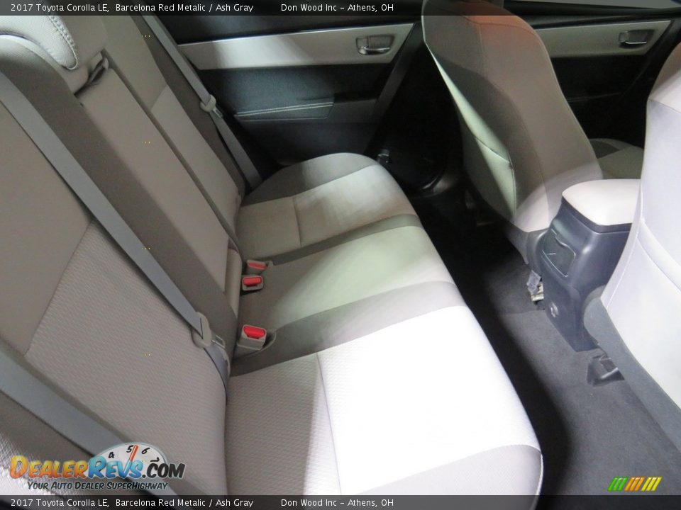 2017 Toyota Corolla LE Barcelona Red Metalic / Ash Gray Photo #23