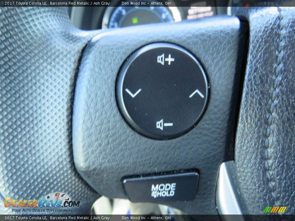 2017 Toyota Corolla LE Barcelona Red Metalic / Ash Gray Photo #31