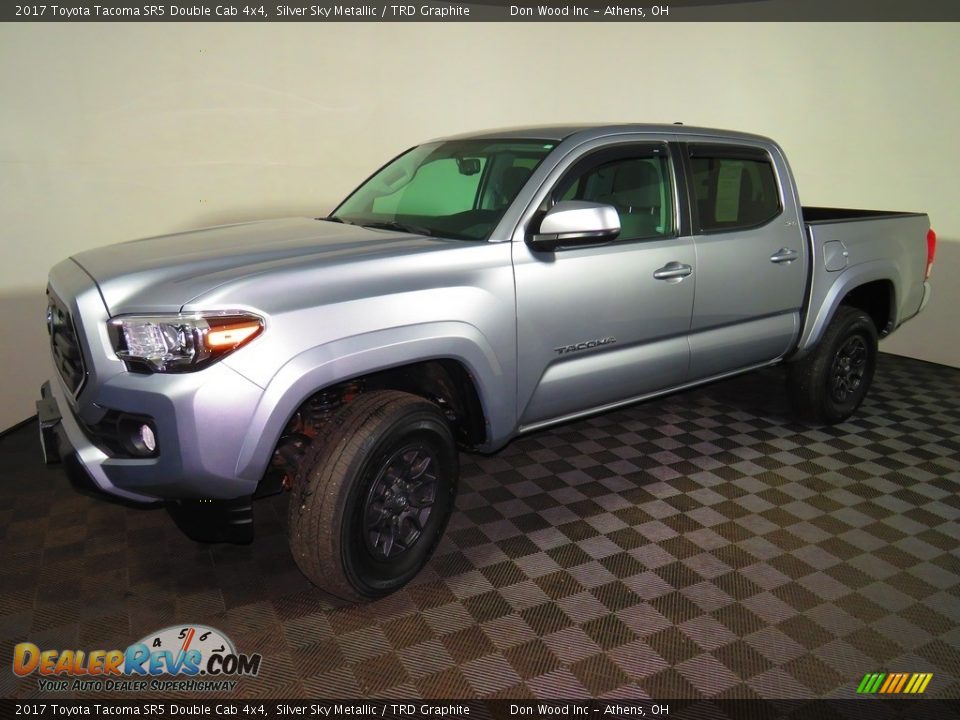 2017 Toyota Tacoma SR5 Double Cab 4x4 Silver Sky Metallic / TRD Graphite Photo #7