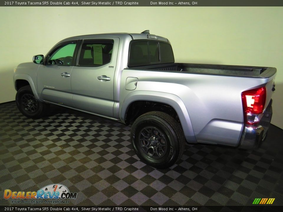 2017 Toyota Tacoma SR5 Double Cab 4x4 Silver Sky Metallic / TRD Graphite Photo #9