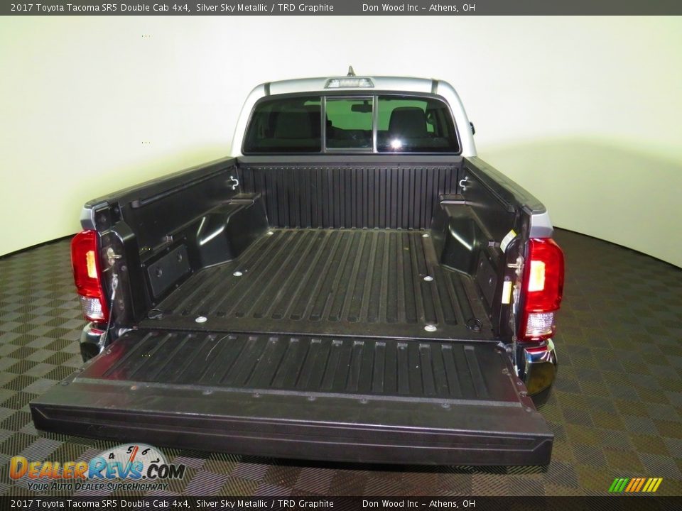 2017 Toyota Tacoma SR5 Double Cab 4x4 Silver Sky Metallic / TRD Graphite Photo #12