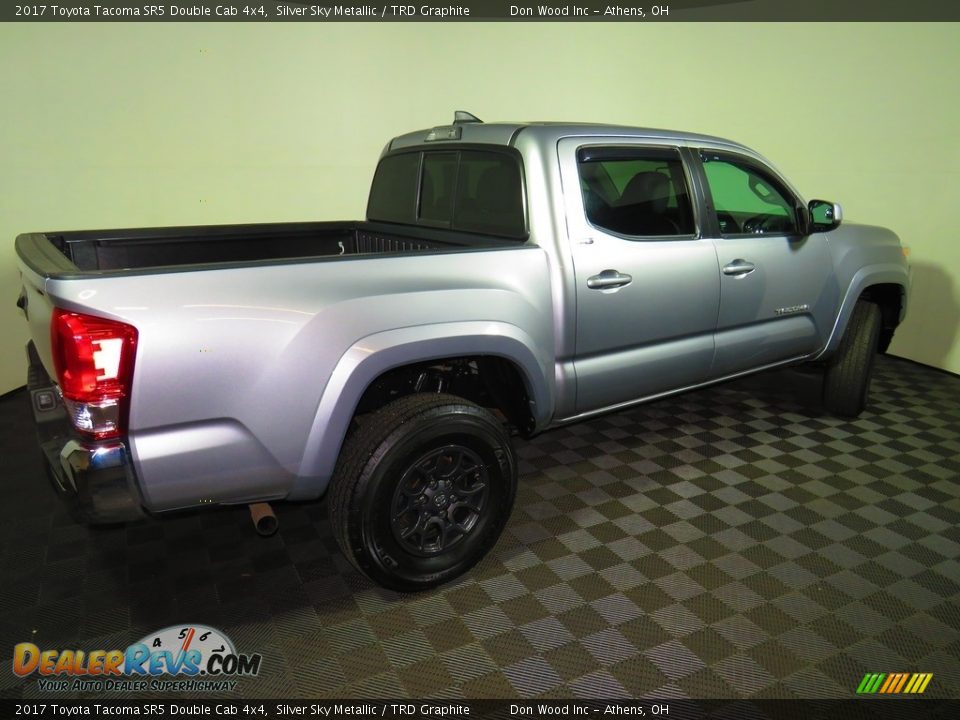 2017 Toyota Tacoma SR5 Double Cab 4x4 Silver Sky Metallic / TRD Graphite Photo #13