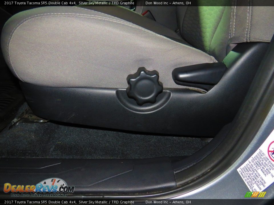 2017 Toyota Tacoma SR5 Double Cab 4x4 Silver Sky Metallic / TRD Graphite Photo #16