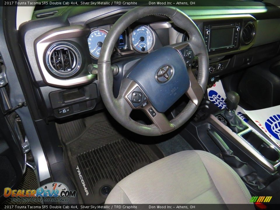 2017 Toyota Tacoma SR5 Double Cab 4x4 Silver Sky Metallic / TRD Graphite Photo #17