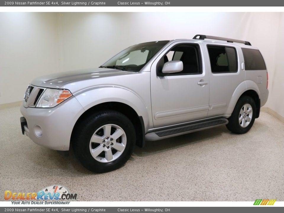 2009 Nissan Pathfinder SE 4x4 Silver Lightning / Graphite Photo #3