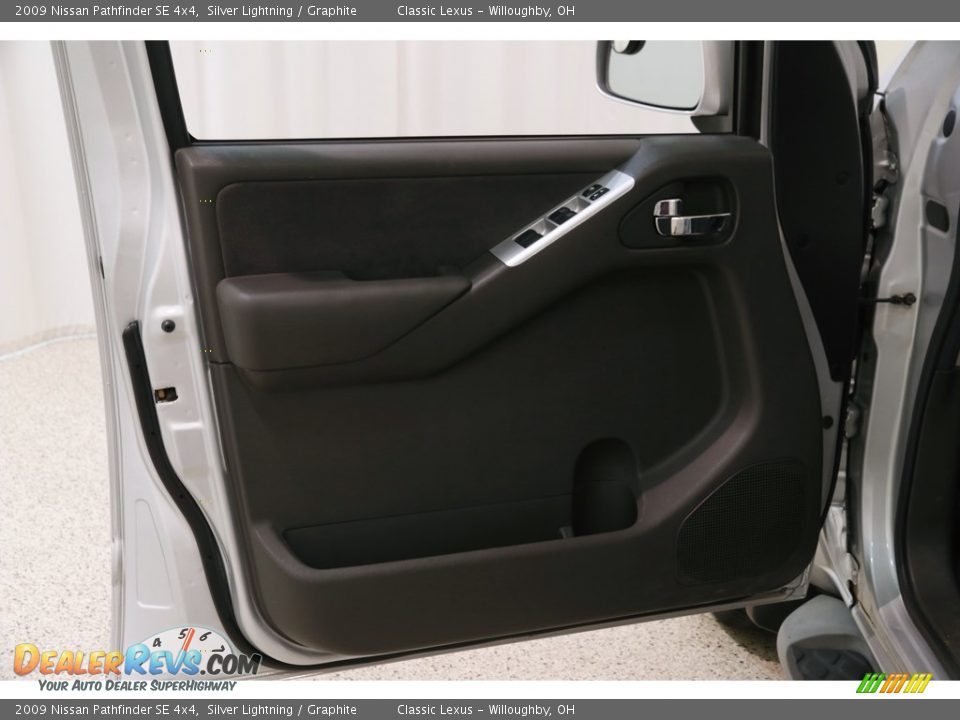 2009 Nissan Pathfinder SE 4x4 Silver Lightning / Graphite Photo #4