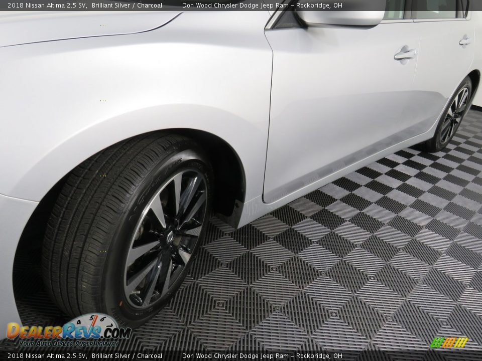 2018 Nissan Altima 2.5 SV Brilliant Silver / Charcoal Photo #9