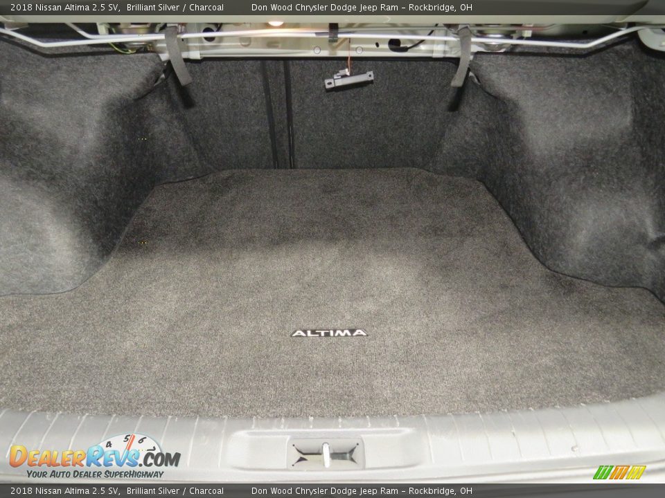 2018 Nissan Altima 2.5 SV Brilliant Silver / Charcoal Photo #14