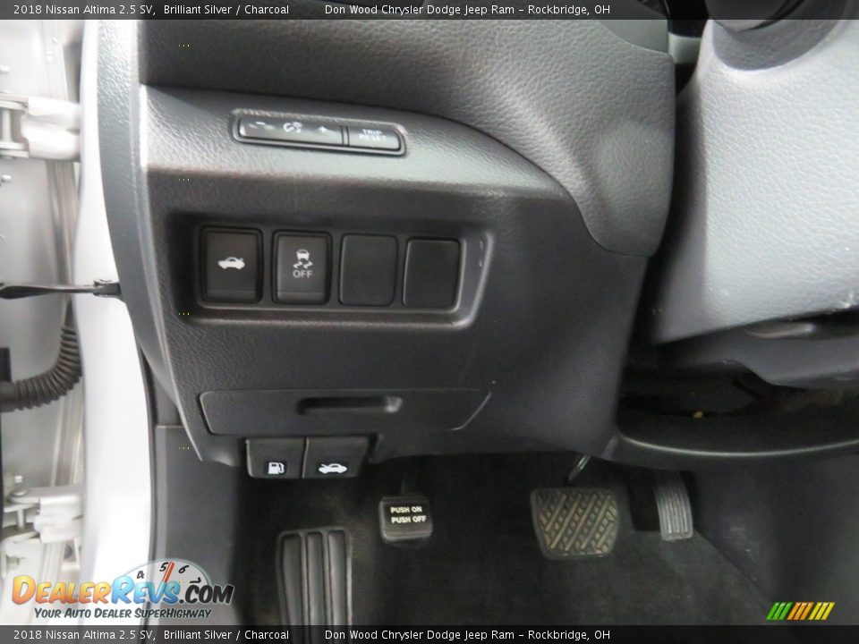 2018 Nissan Altima 2.5 SV Brilliant Silver / Charcoal Photo #19