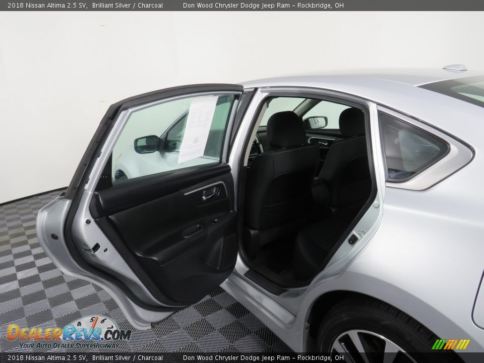 2018 Nissan Altima 2.5 SV Brilliant Silver / Charcoal Photo #23
