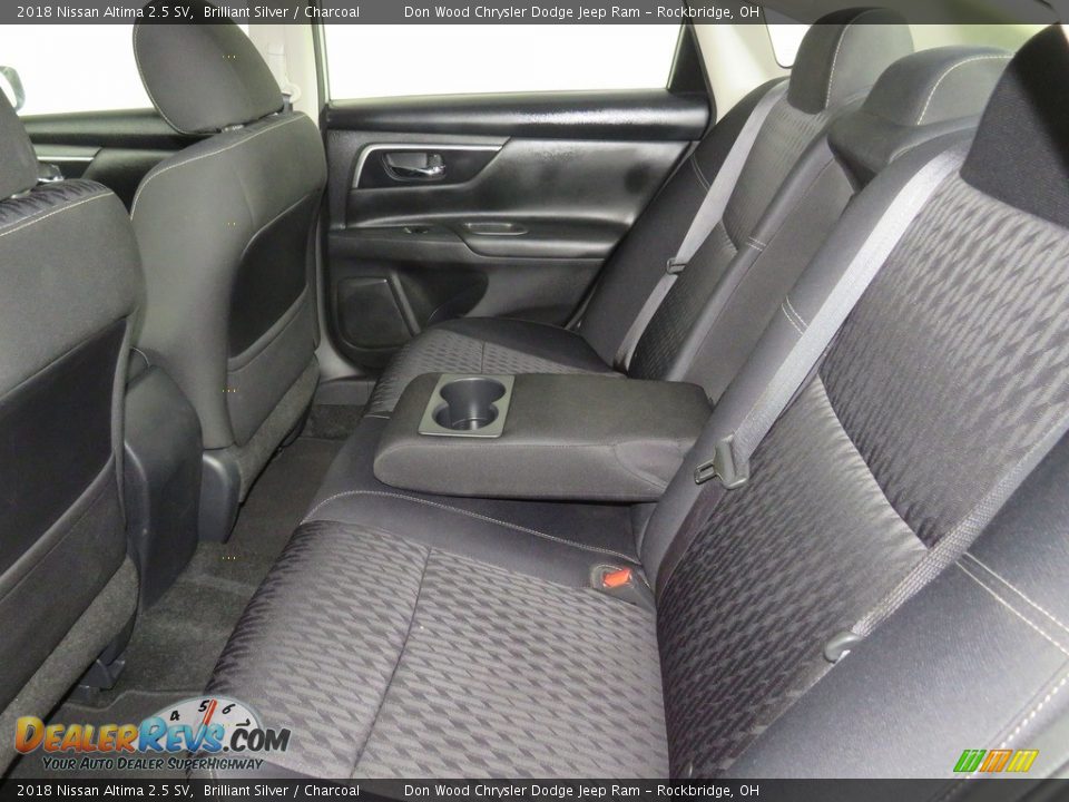 2018 Nissan Altima 2.5 SV Brilliant Silver / Charcoal Photo #24