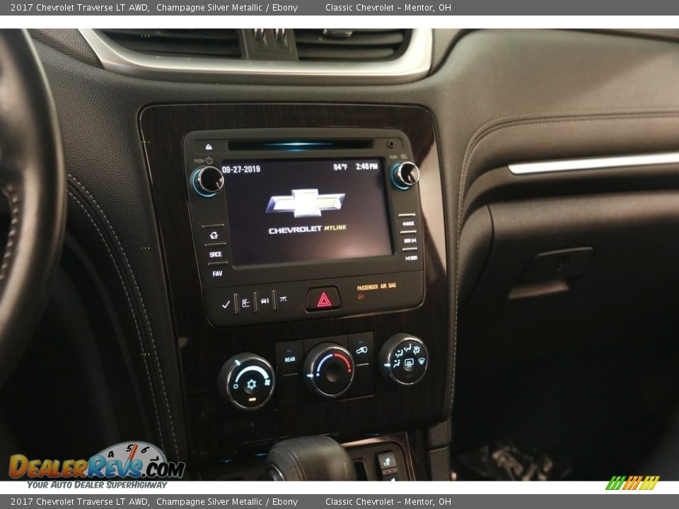 2017 Chevrolet Traverse LT AWD Champagne Silver Metallic / Ebony Photo #9