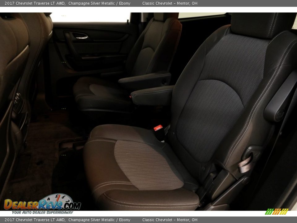 2017 Chevrolet Traverse LT AWD Champagne Silver Metallic / Ebony Photo #16