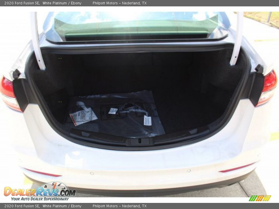 2020 Ford Fusion SE White Platinum / Ebony Photo #24
