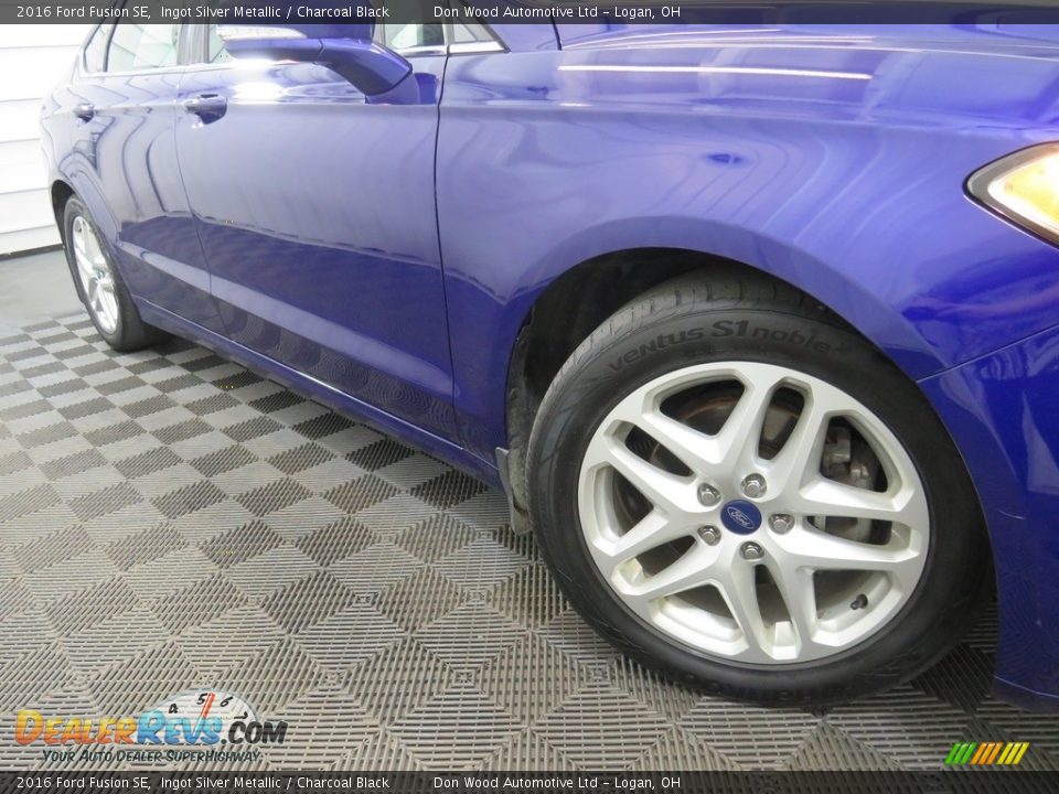 2016 Ford Fusion SE Ingot Silver Metallic / Charcoal Black Photo #4