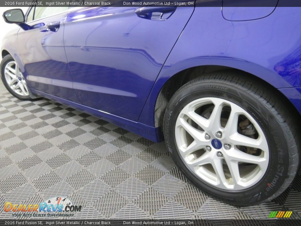2016 Ford Fusion SE Ingot Silver Metallic / Charcoal Black Photo #10