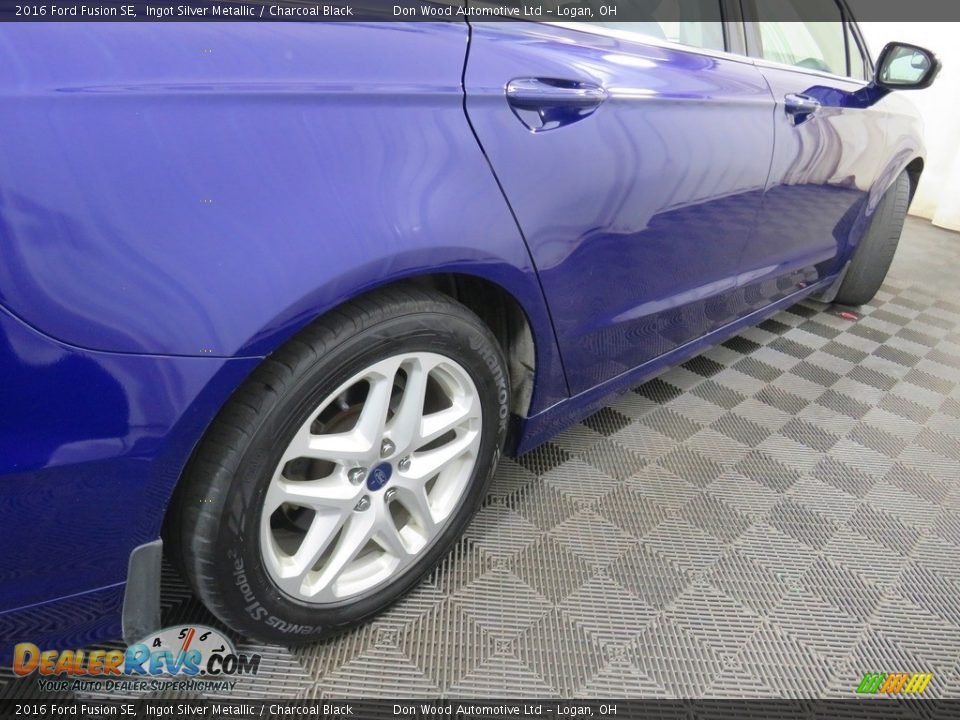 2016 Ford Fusion SE Ingot Silver Metallic / Charcoal Black Photo #16