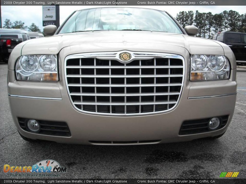 2009 Chrysler 300 Touring Light Sandstone Metallic / Dark Khaki/Light Graystone Photo #3