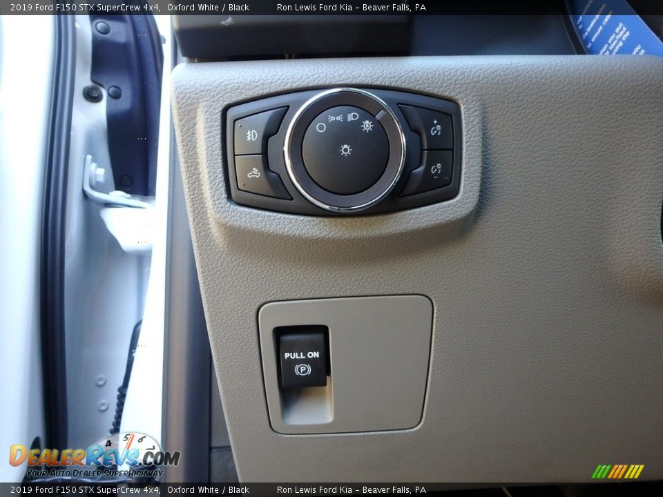 2019 Ford F150 STX SuperCrew 4x4 Oxford White / Black Photo #11