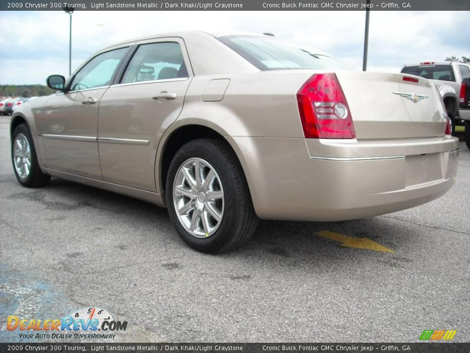 2009 Chrysler 300 Touring Light Sandstone Metallic / Dark Khaki/Light Graystone Photo #6