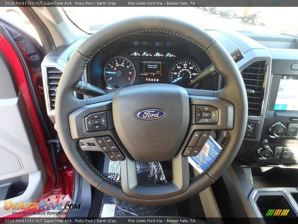2019 Ford F150 XLT SuperCrew 4x4 Ruby Red / Earth Gray Photo #17