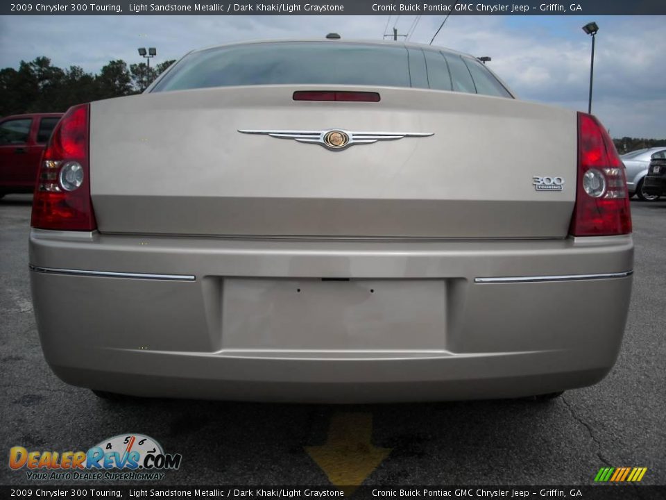 2009 Chrysler 300 Touring Light Sandstone Metallic / Dark Khaki/Light Graystone Photo #7