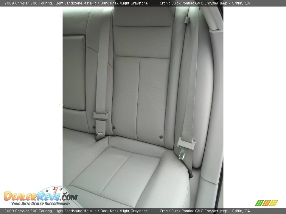 2009 Chrysler 300 Touring Light Sandstone Metallic / Dark Khaki/Light Graystone Photo #16