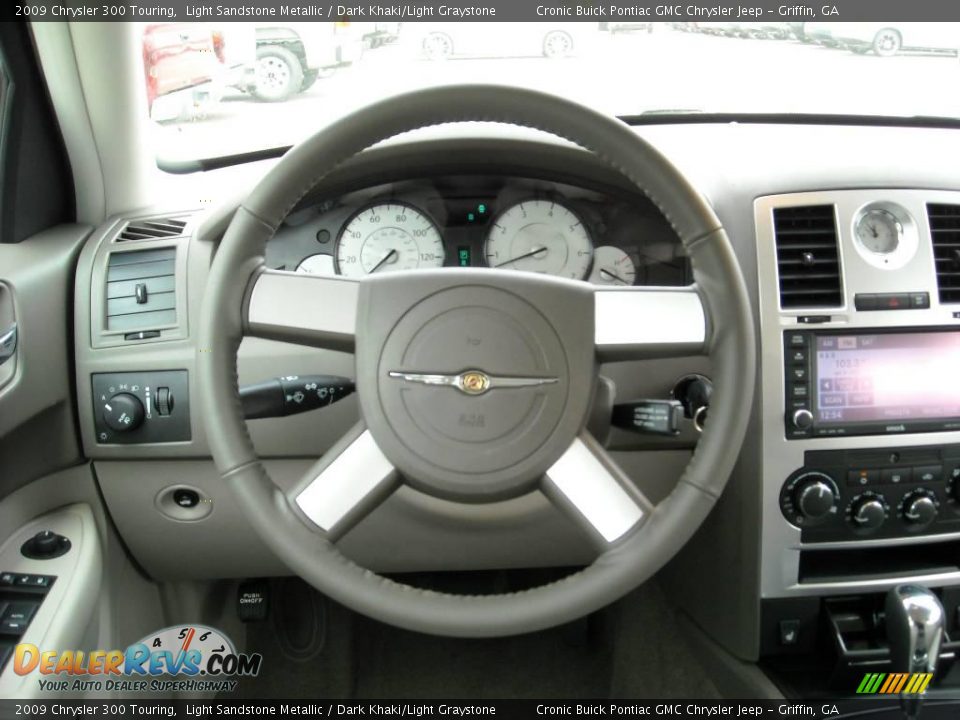 2009 Chrysler 300 Touring Light Sandstone Metallic / Dark Khaki/Light Graystone Photo #26