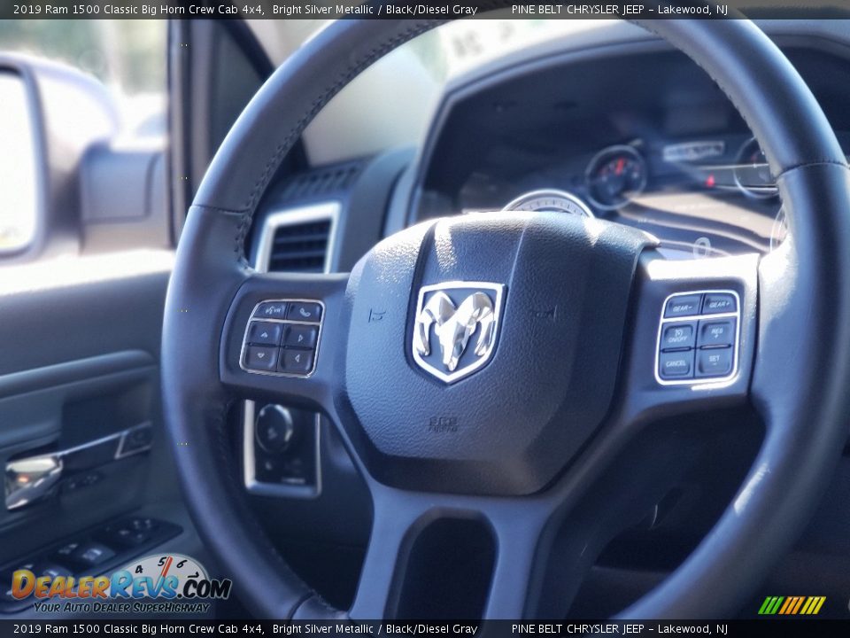 2019 Ram 1500 Classic Big Horn Crew Cab 4x4 Bright Silver Metallic / Black/Diesel Gray Photo #4