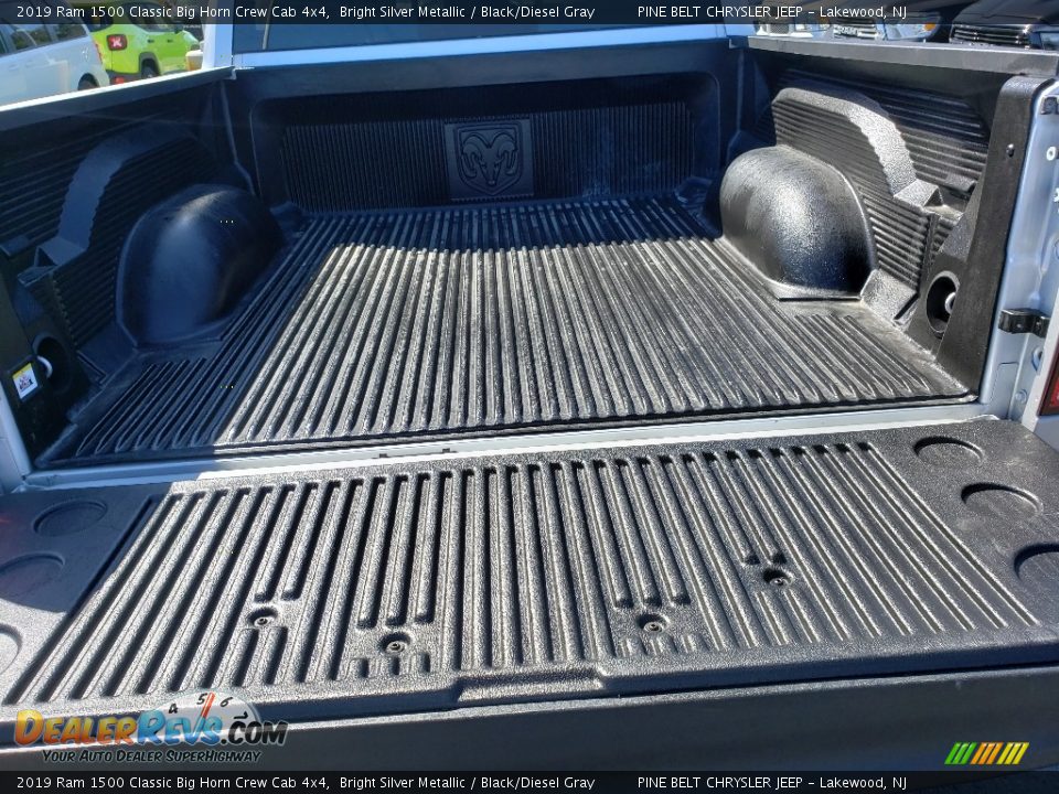 2019 Ram 1500 Classic Big Horn Crew Cab 4x4 Bright Silver Metallic / Black/Diesel Gray Photo #7