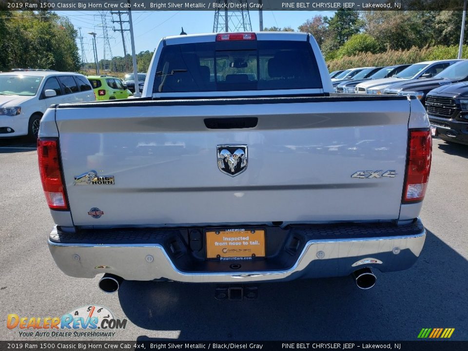 2019 Ram 1500 Classic Big Horn Crew Cab 4x4 Bright Silver Metallic / Black/Diesel Gray Photo #12