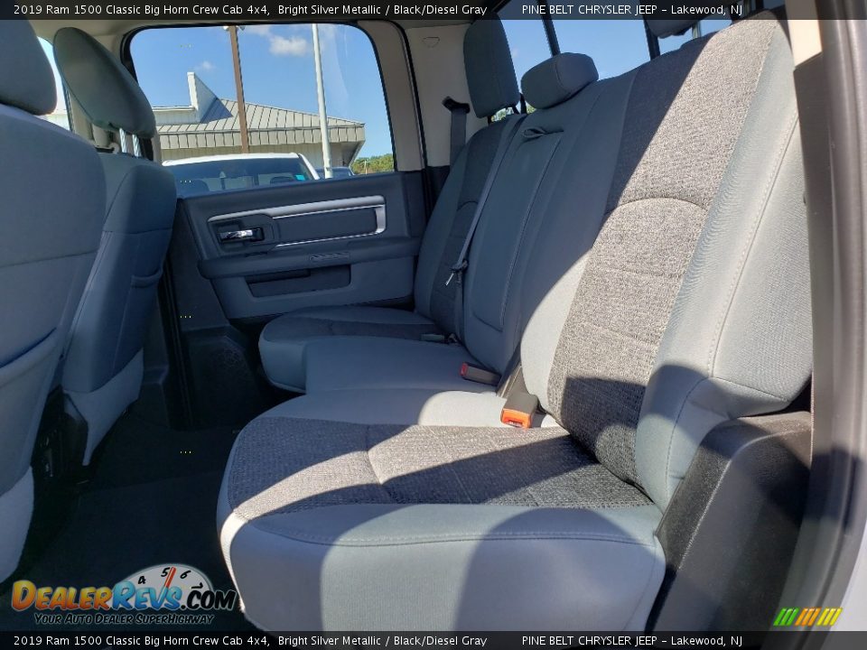 2019 Ram 1500 Classic Big Horn Crew Cab 4x4 Bright Silver Metallic / Black/Diesel Gray Photo #23