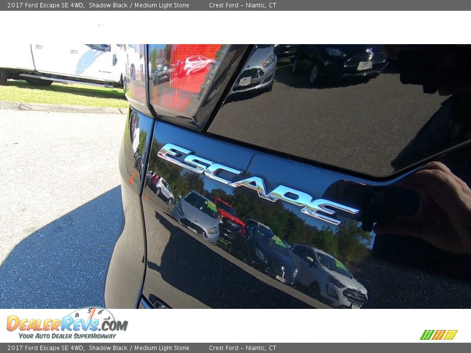 2017 Ford Escape SE 4WD Shadow Black / Medium Light Stone Photo #10