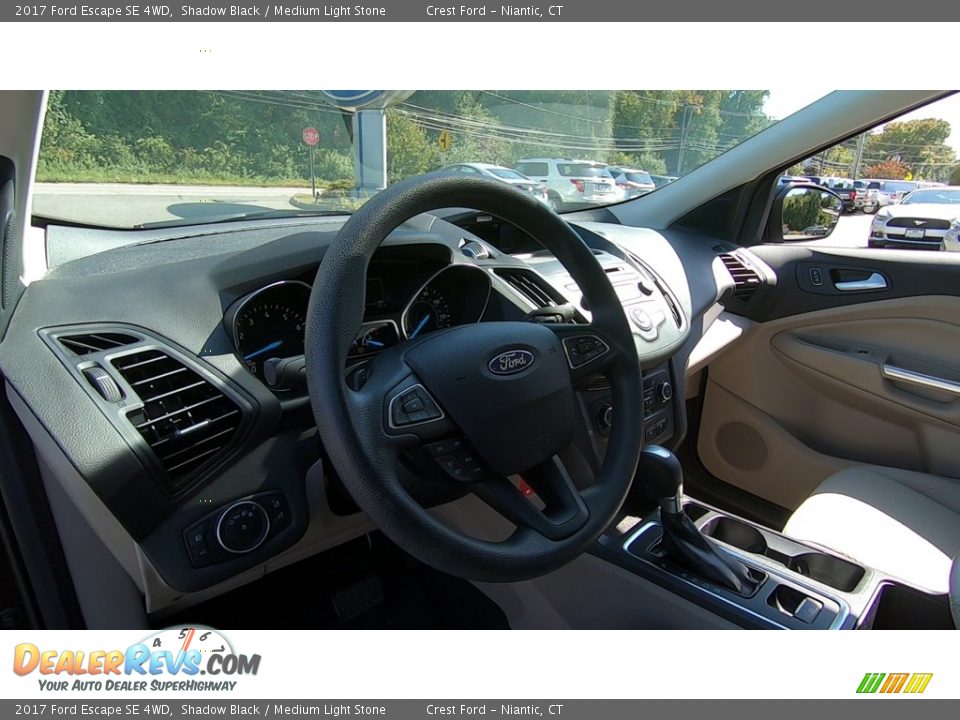 2017 Ford Escape SE 4WD Shadow Black / Medium Light Stone Photo #11