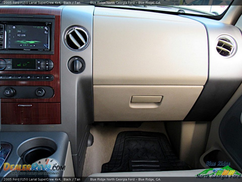 2005 Ford F150 Lariat SuperCrew 4x4 Black / Tan Photo #17