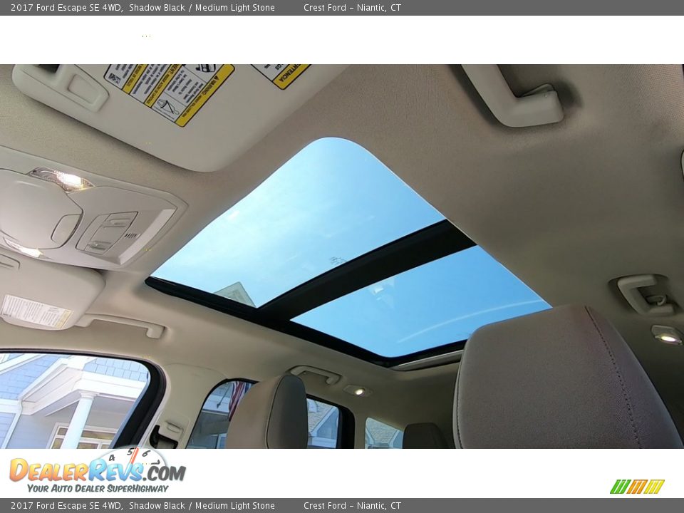 2017 Ford Escape SE 4WD Shadow Black / Medium Light Stone Photo #18