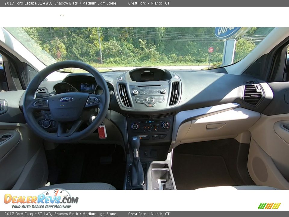 2017 Ford Escape SE 4WD Shadow Black / Medium Light Stone Photo #20