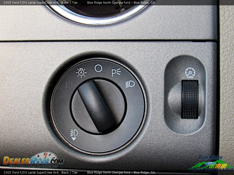 2005 Ford F150 Lariat SuperCrew 4x4 Black / Tan Photo #22
