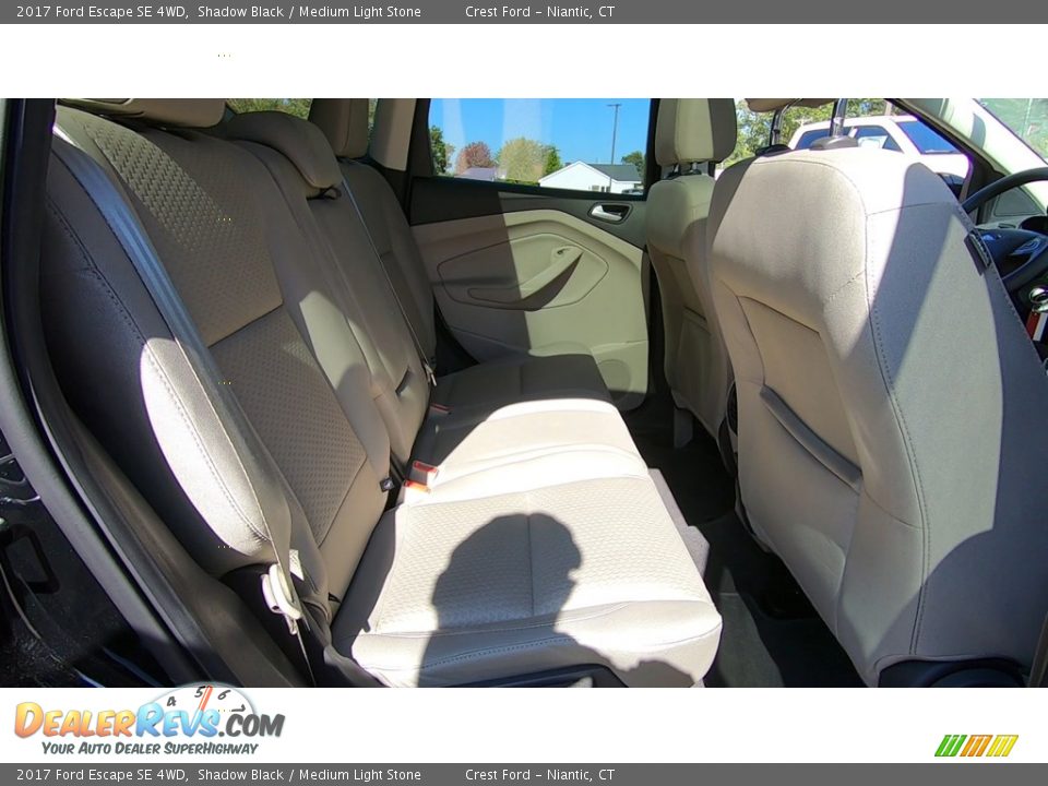 2017 Ford Escape SE 4WD Shadow Black / Medium Light Stone Photo #24