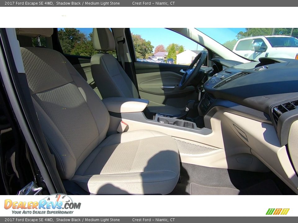 2017 Ford Escape SE 4WD Shadow Black / Medium Light Stone Photo #25