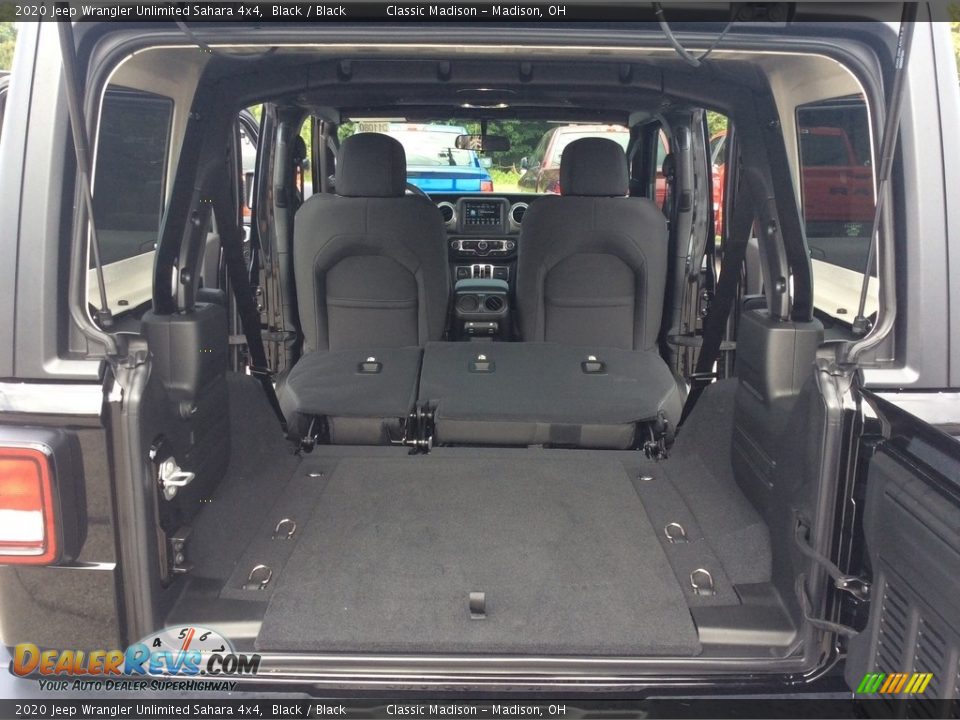 2020 Jeep Wrangler Unlimited Sahara 4x4 Black / Black Photo #17