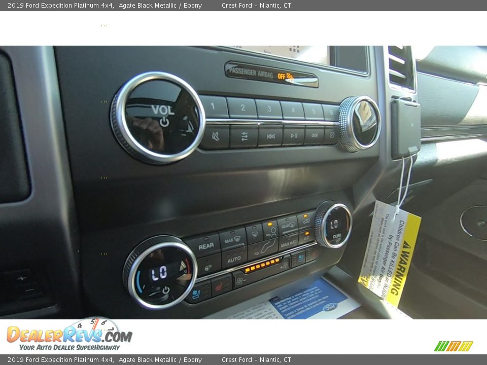 2019 Ford Expedition Platinum 4x4 Agate Black Metallic / Ebony Photo #16