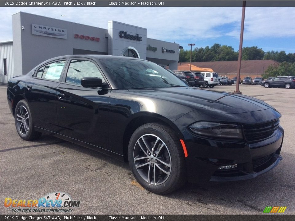 2019 Dodge Charger SXT AWD Pitch Black / Black Photo #1